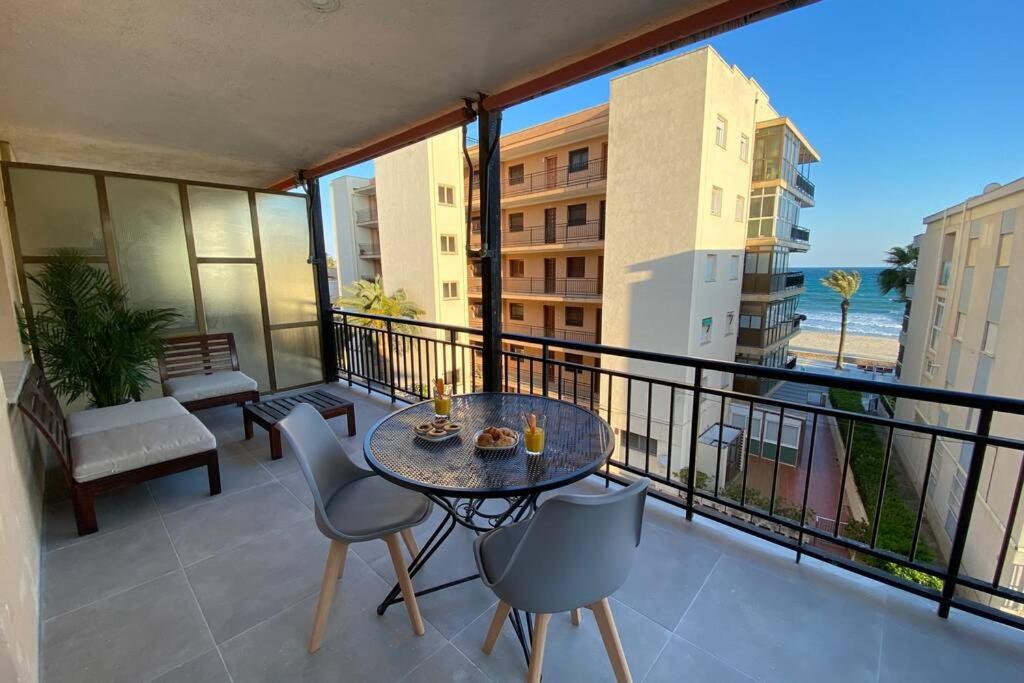 Amplio Apartamento Seaview Daire Salou Dış mekan fotoğraf